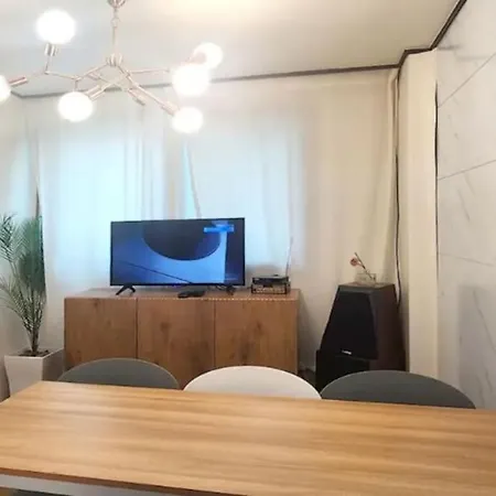 Апартаменты K-1 Hongdae Yeontral Park